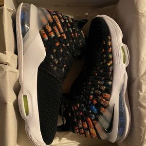 LEBRON 17 JAMES GANG